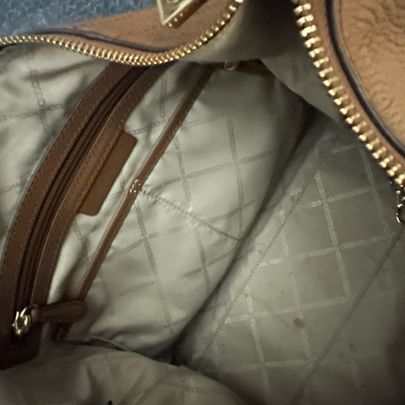 Micheal Kors conversion bag - Picture 6 of 7